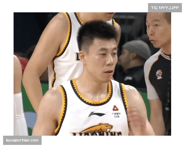 辽宁队凭借无限换防限制新疆 三分命中率压至24.4%